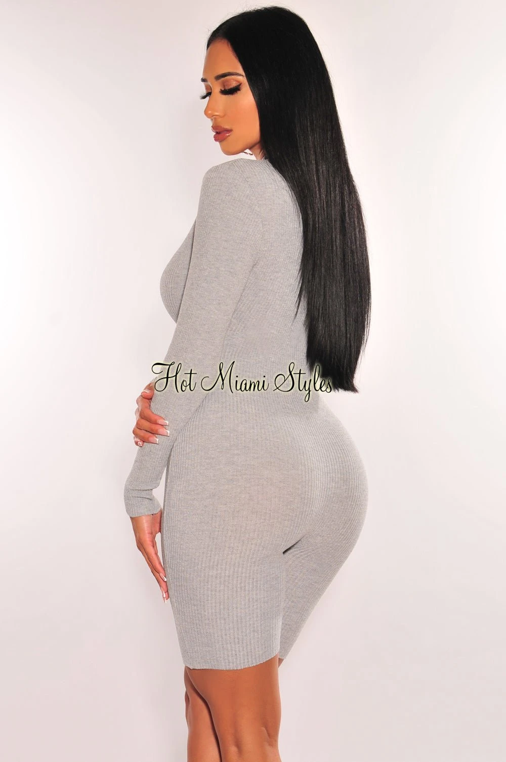 HMS: Essential: Gray Ribbed Knit Zipper Long Sleeves Romper 3 HMS: Essential: Gray Ribbed Knit Zipper Long Sleeves Romper - Image 3