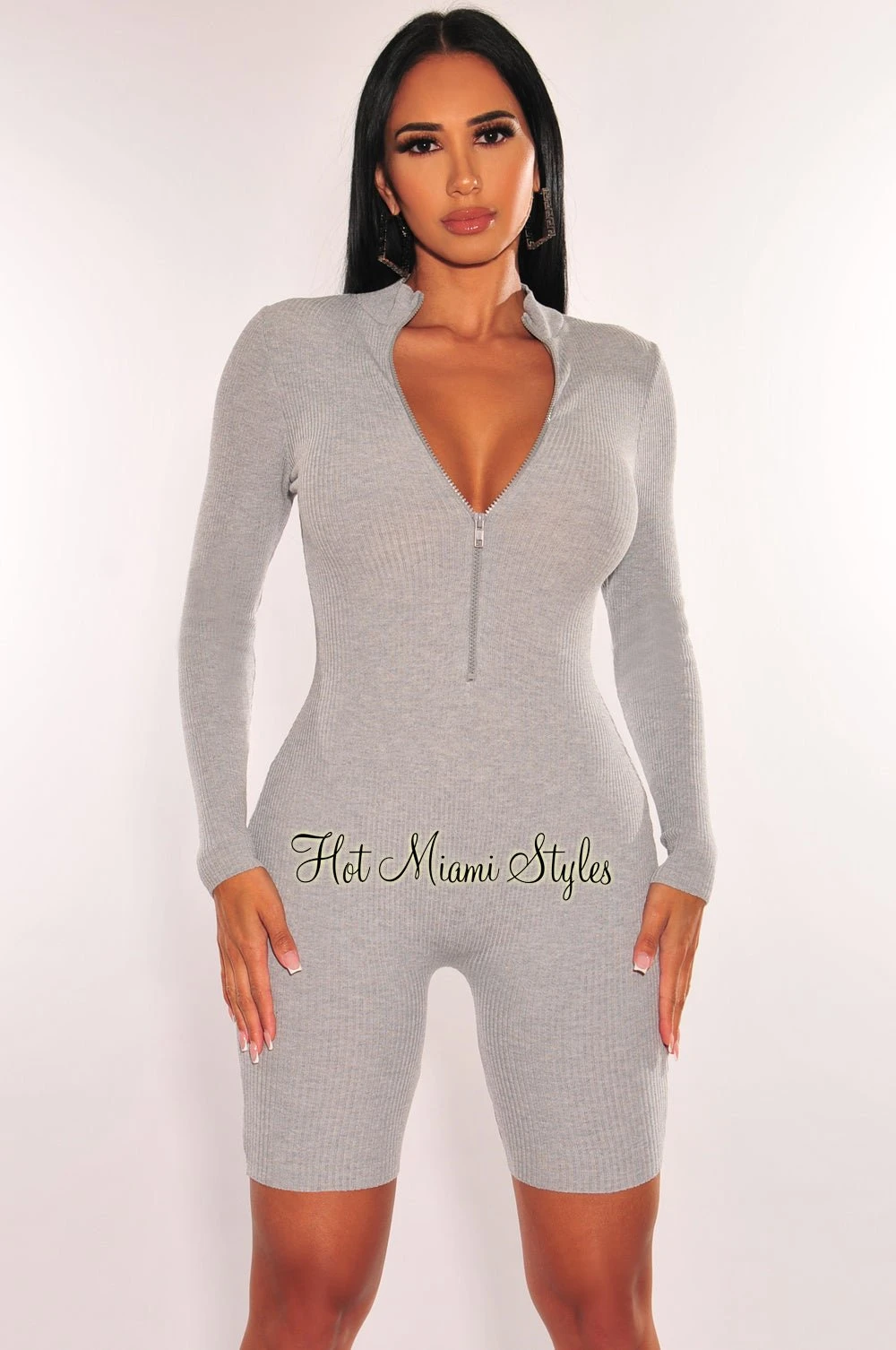 HMS: Essential: Gray Ribbed Knit Zipper Long Sleeves Romper 2 HMS: Essential: Gray Ribbed Knit Zipper Long Sleeves Romper - Image 2
