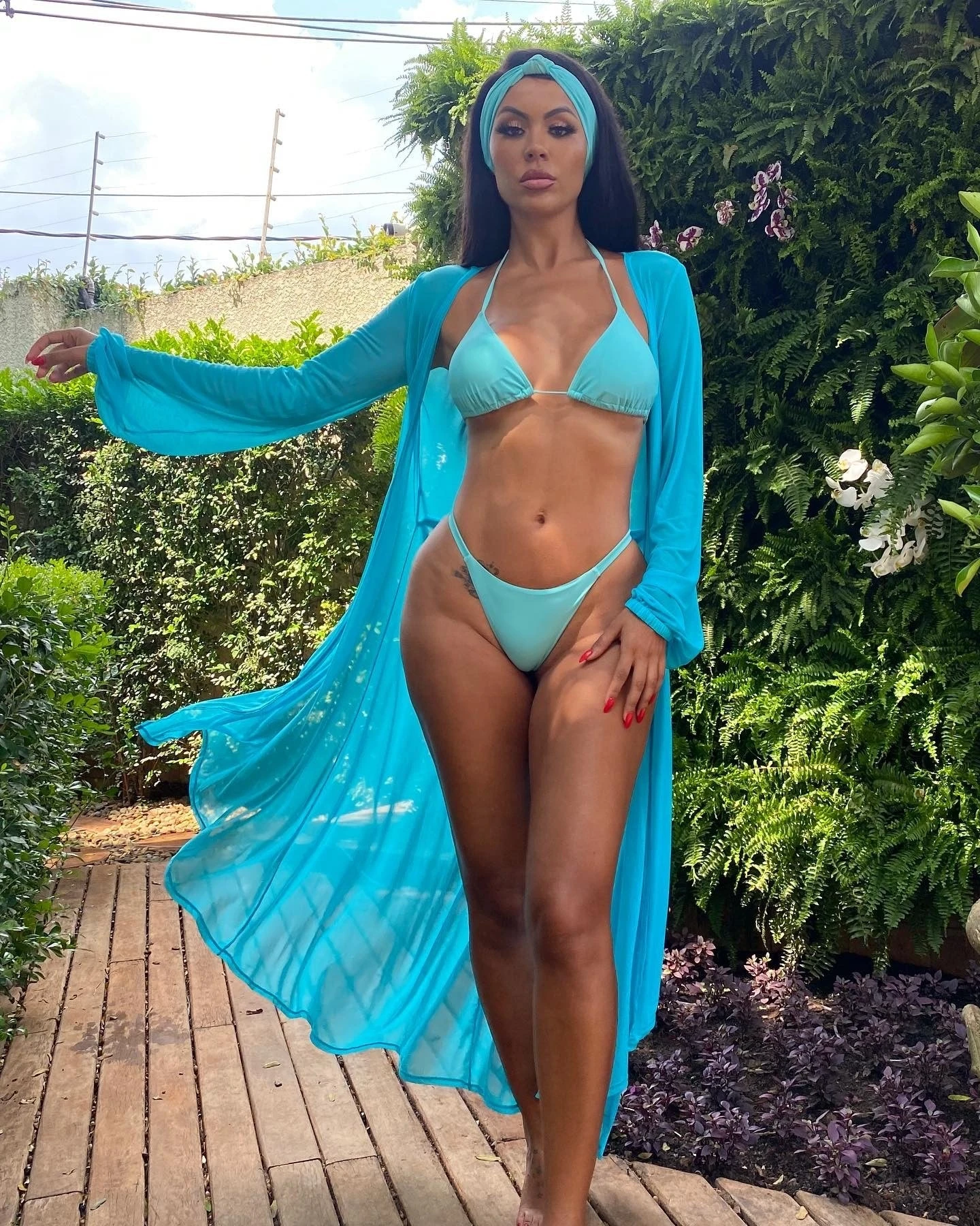 Light Aqua Padded Triangle Scrunch Butt Bikini + Headband 3 Light Aqua Padded Triangle Scrunch Butt Bikini + Headband - Image 3